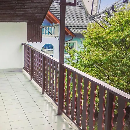 Apartment Three-bedroom In